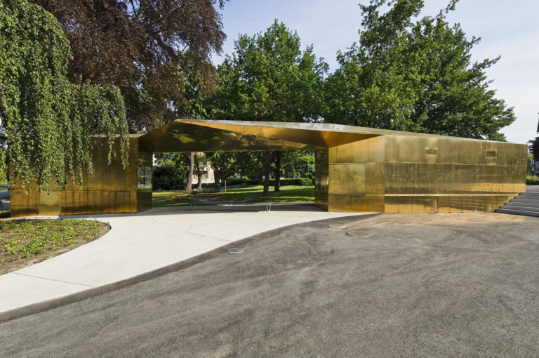 Schiffanlegestelle âZug BahnhofstegÕ: Neubau Pavillon mit Warteunterstand durch ComettiTruffer Architekten Luzern. Fotografiert im Auftrag von der Architekten Luzern.