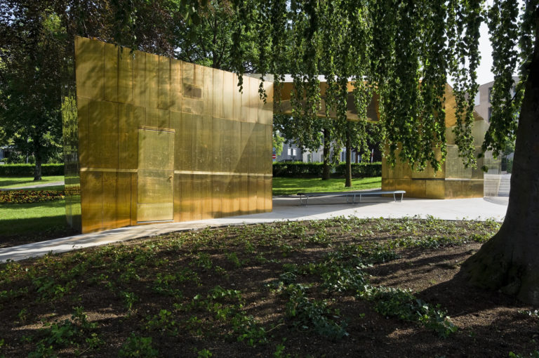Schiffanlegestelle âZug BahnhofstegÕ: Neubau Pavillon mit Warteunterstand durch ComettiTruffer Architekten Luzern. Fotografiert im Auftrag von der Architekten Luzern.